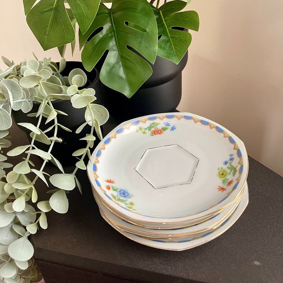 Antique MZ Altrohlau Saucers (1910s) - Set of 4 - Picture 2 of 5